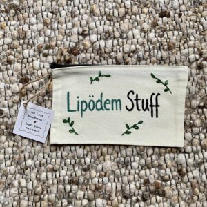 Mäppchen "Lipödem Stuff" - handbemalt / bestickt